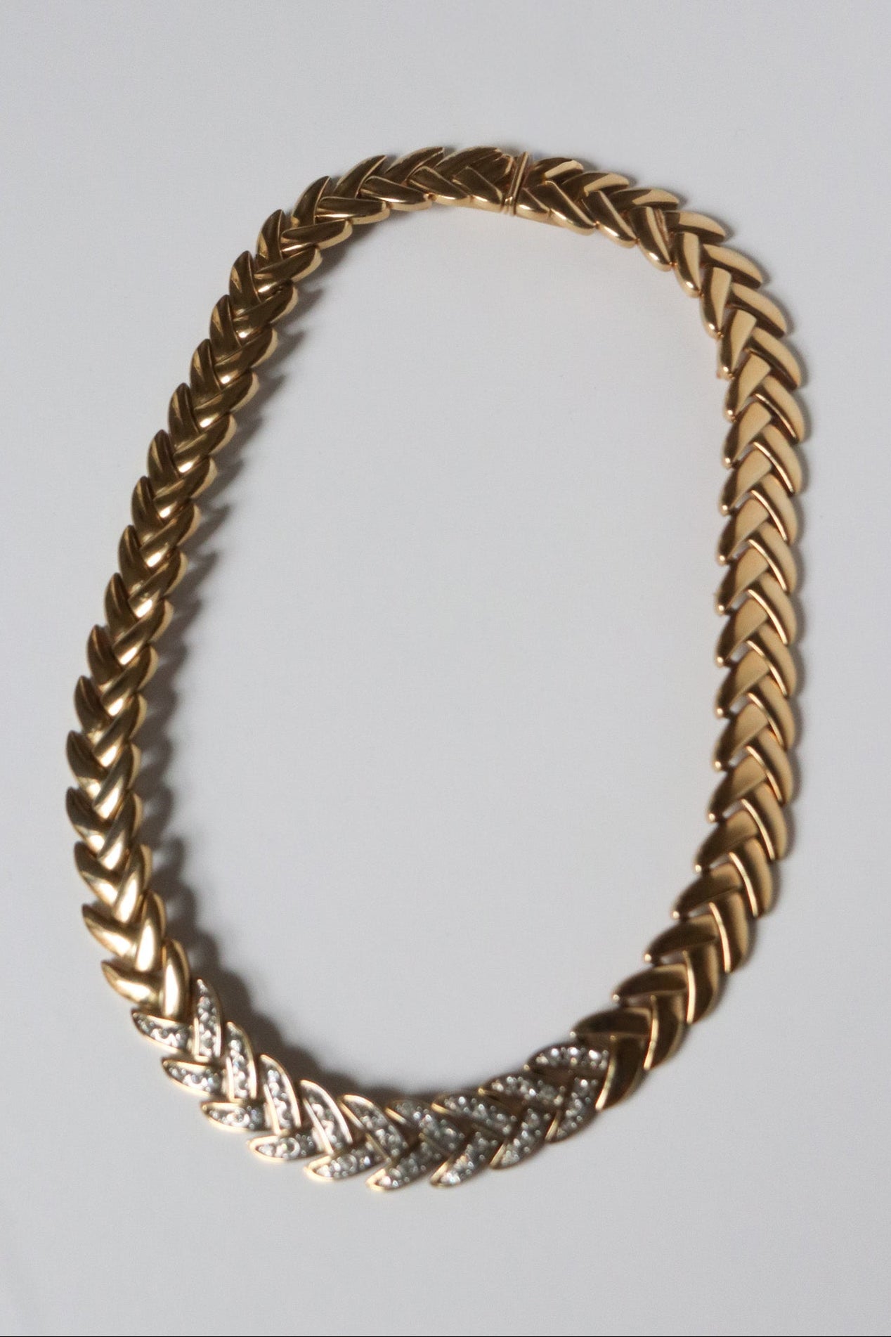 Vintage V Formation Diamand and Gold