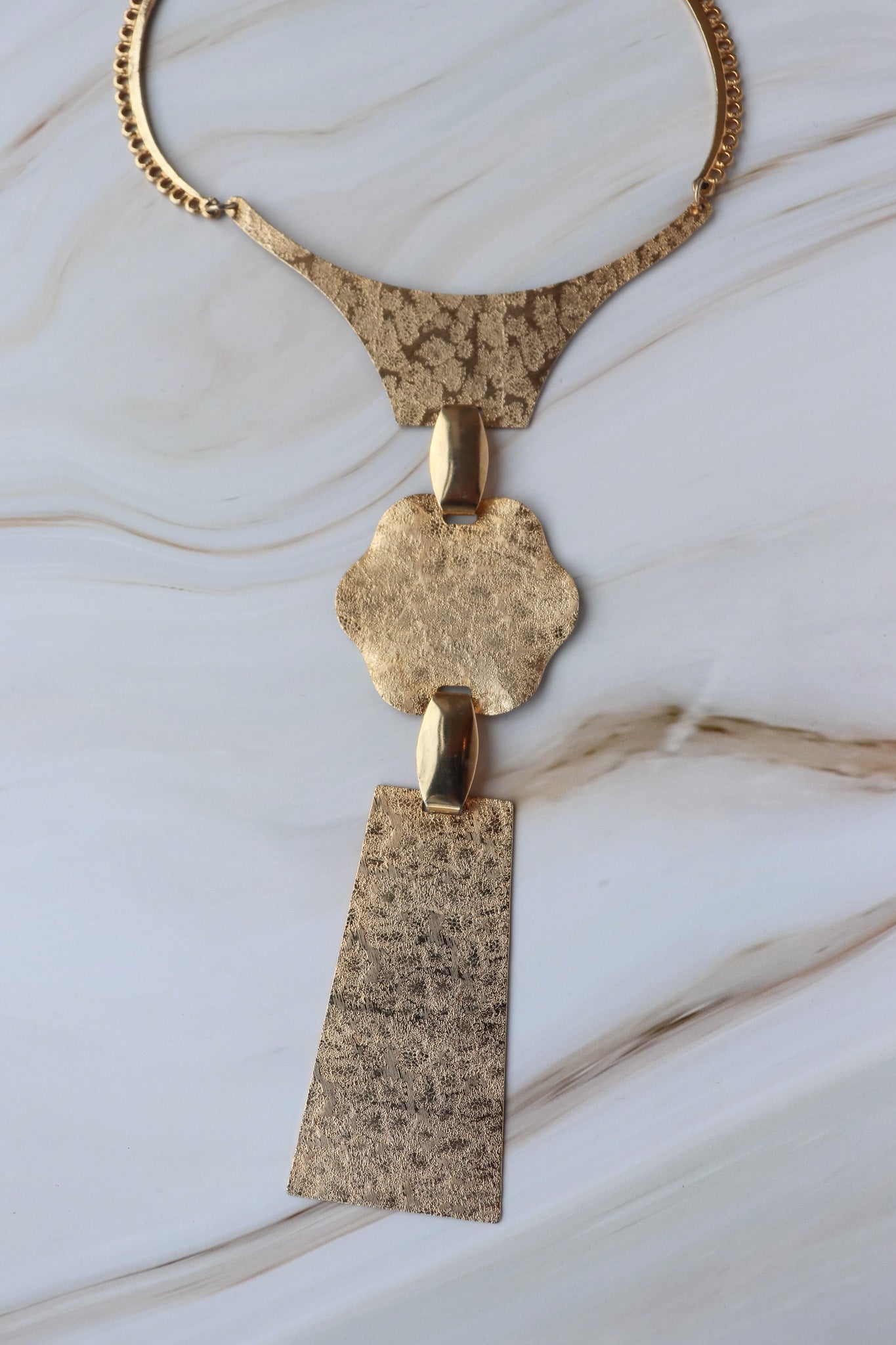 Geometric Statement Choker