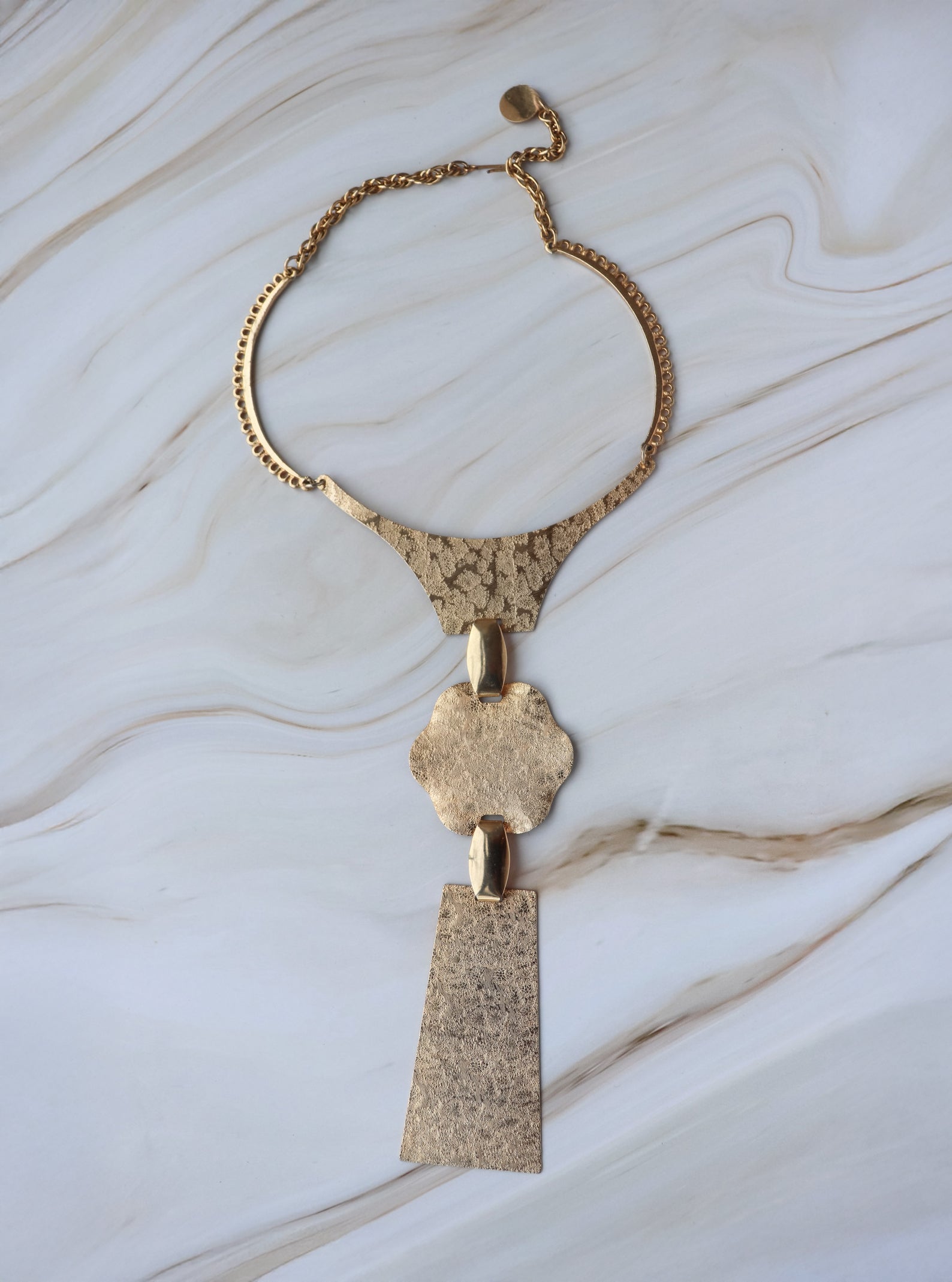 Geometric Statement Choker