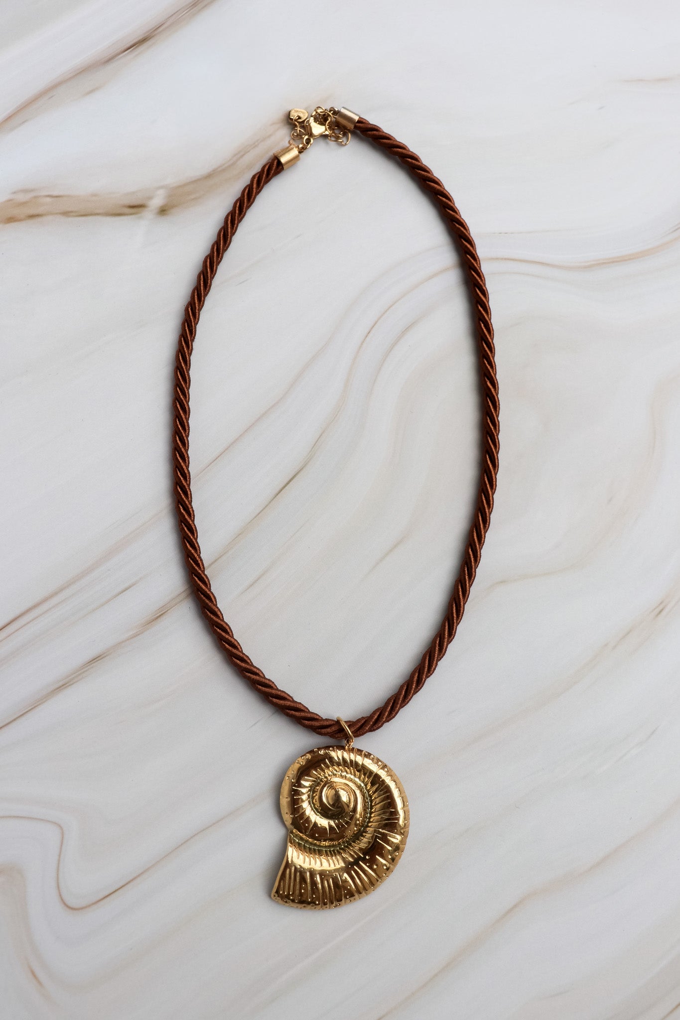 Vintage Braided cloth rope  chain with gold shell pendant - paris sourced
