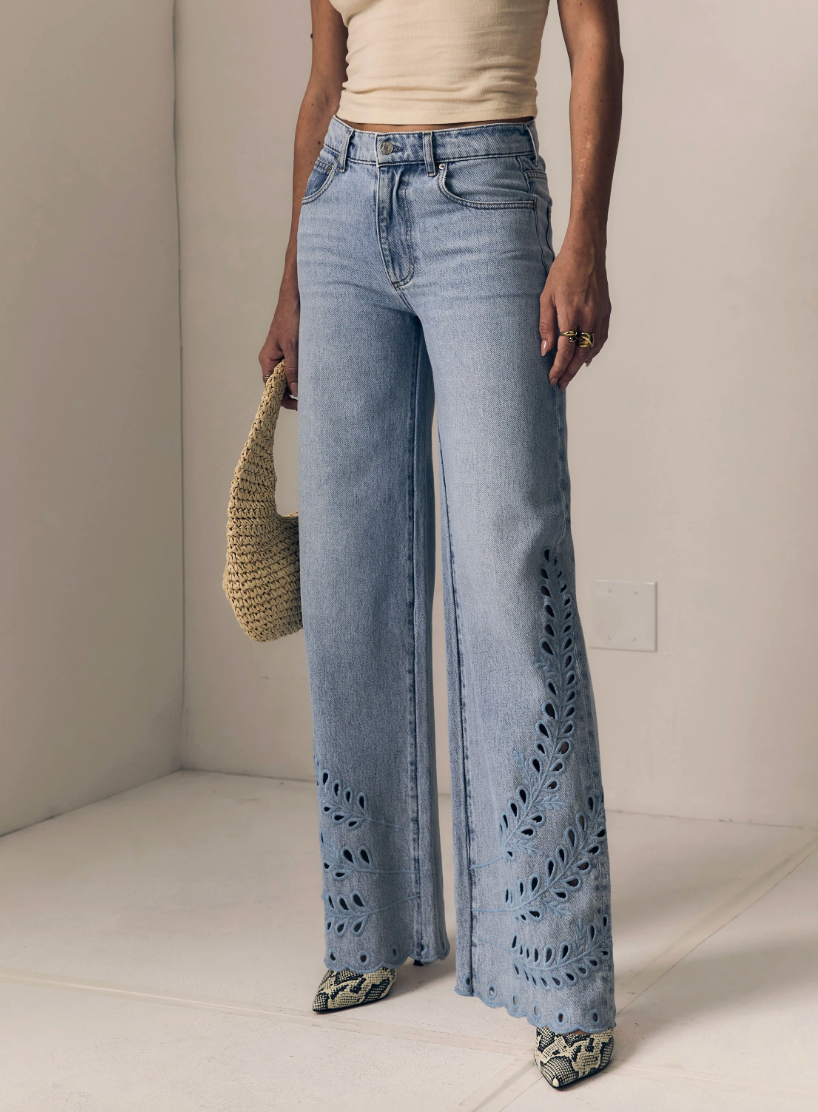 Alexa Boyfreind Eyelit Jean