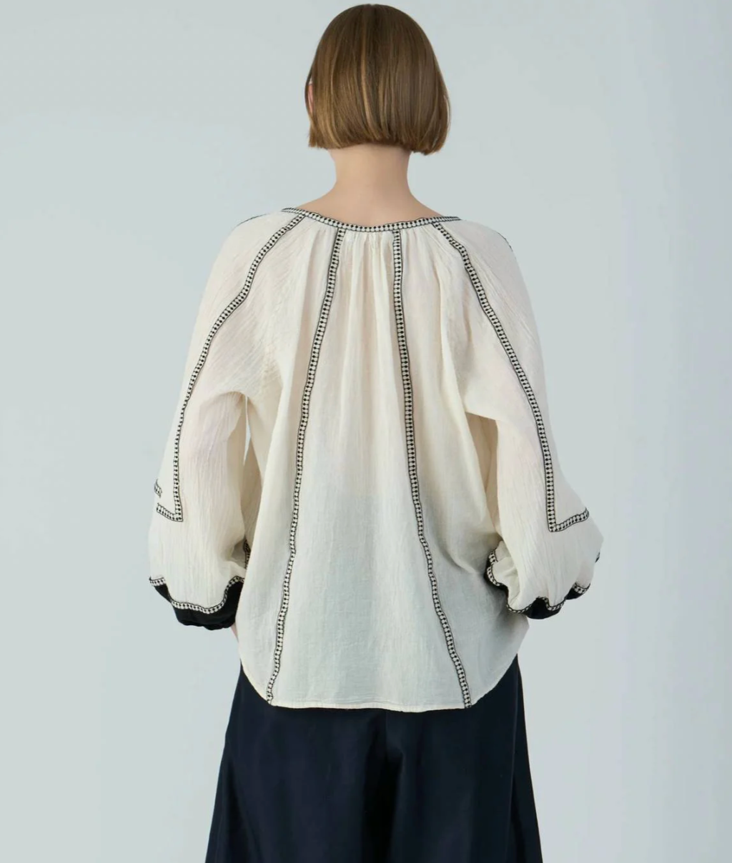Epilogue B/W Blouse