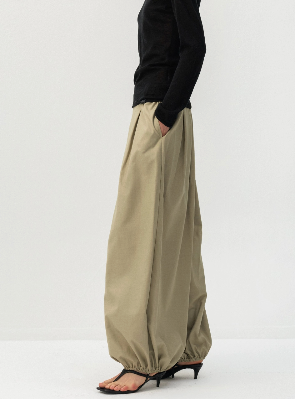 Pleated Balloon Pants