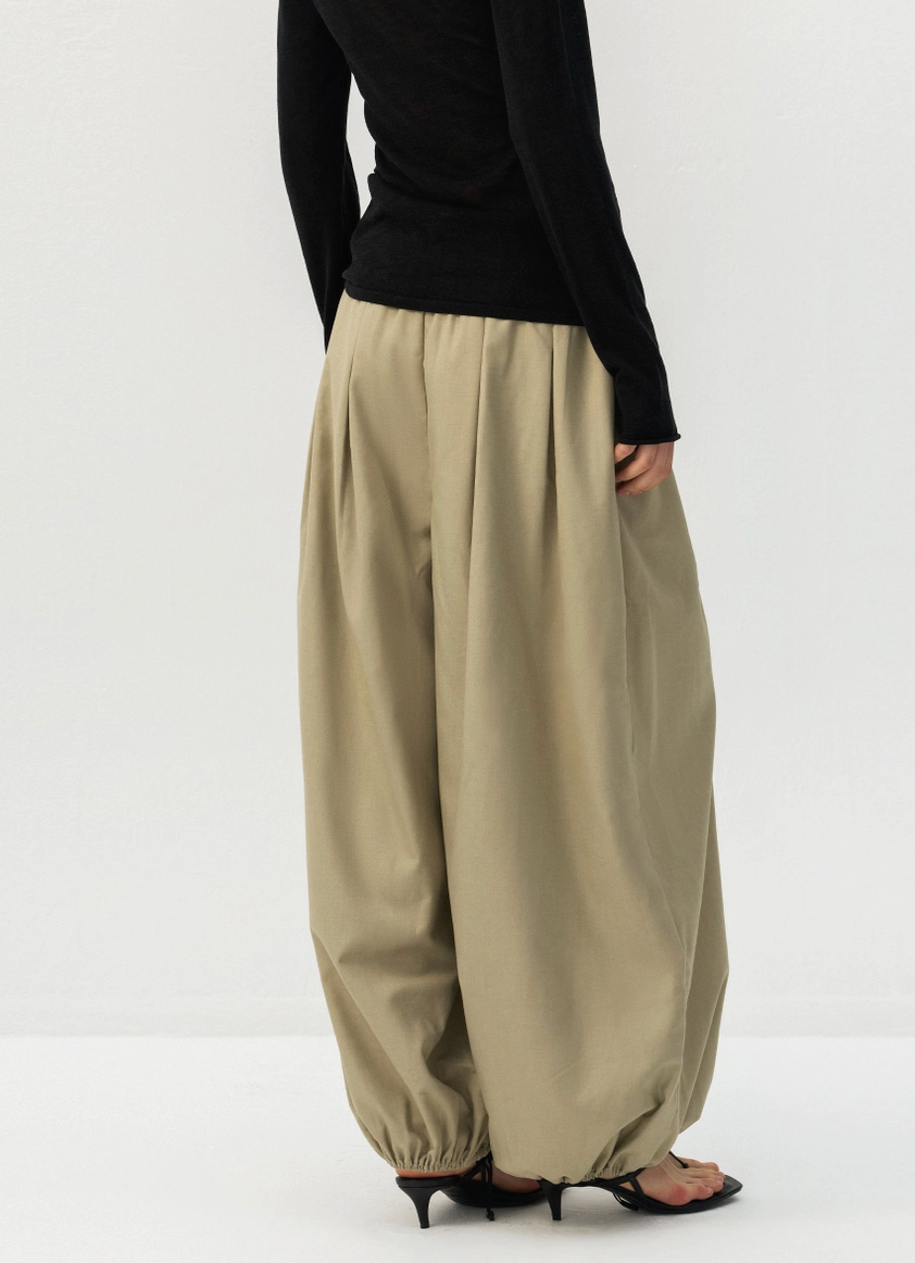 Pleated Balloon Pants