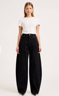 Balloon Barrel Denim in Noir