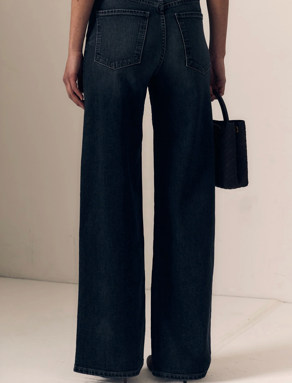 Le Jean Column Denim in Fade to Black