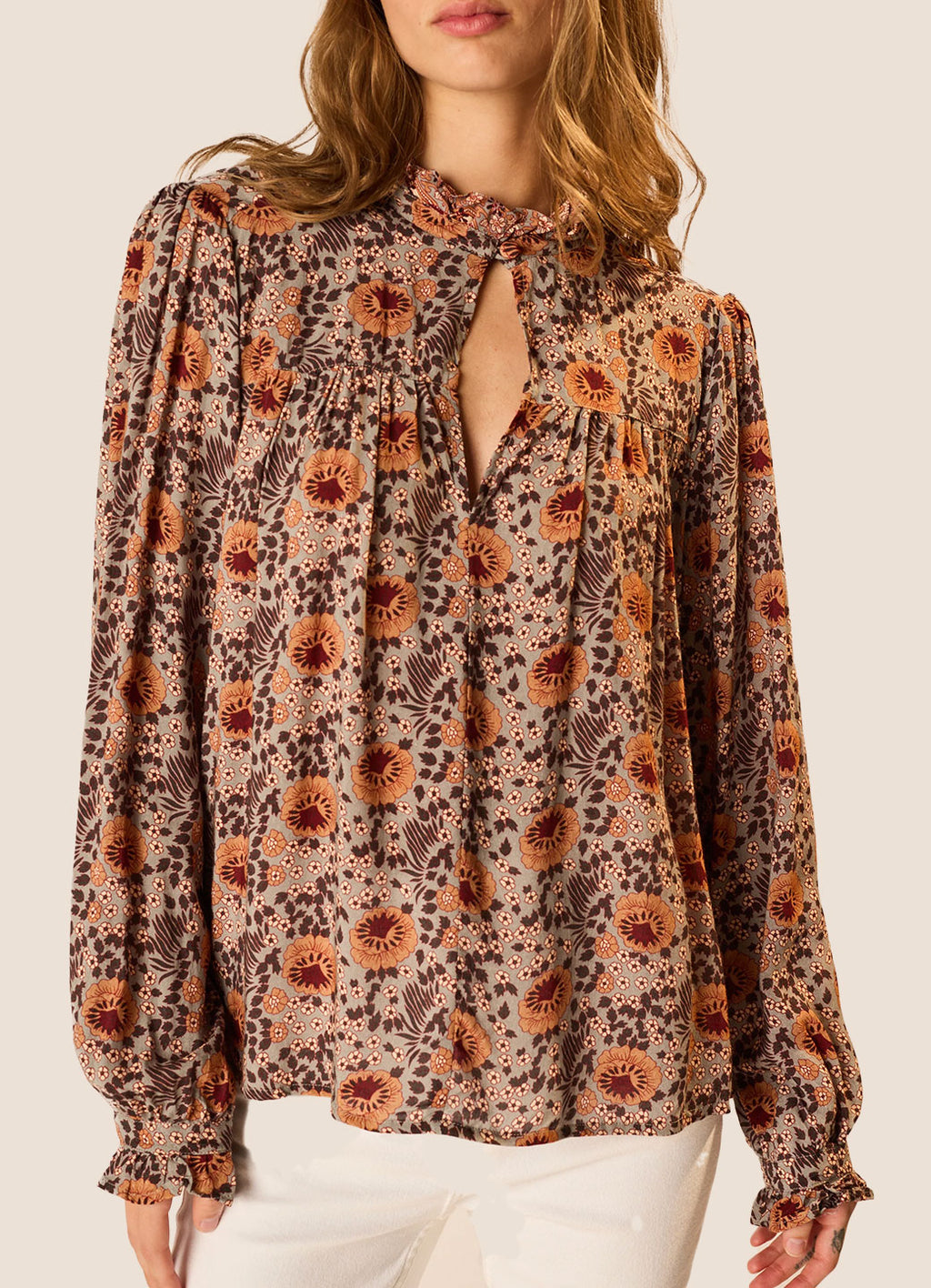 Georgia Top | Vintage Flowers Lightweight Button Neck Top
