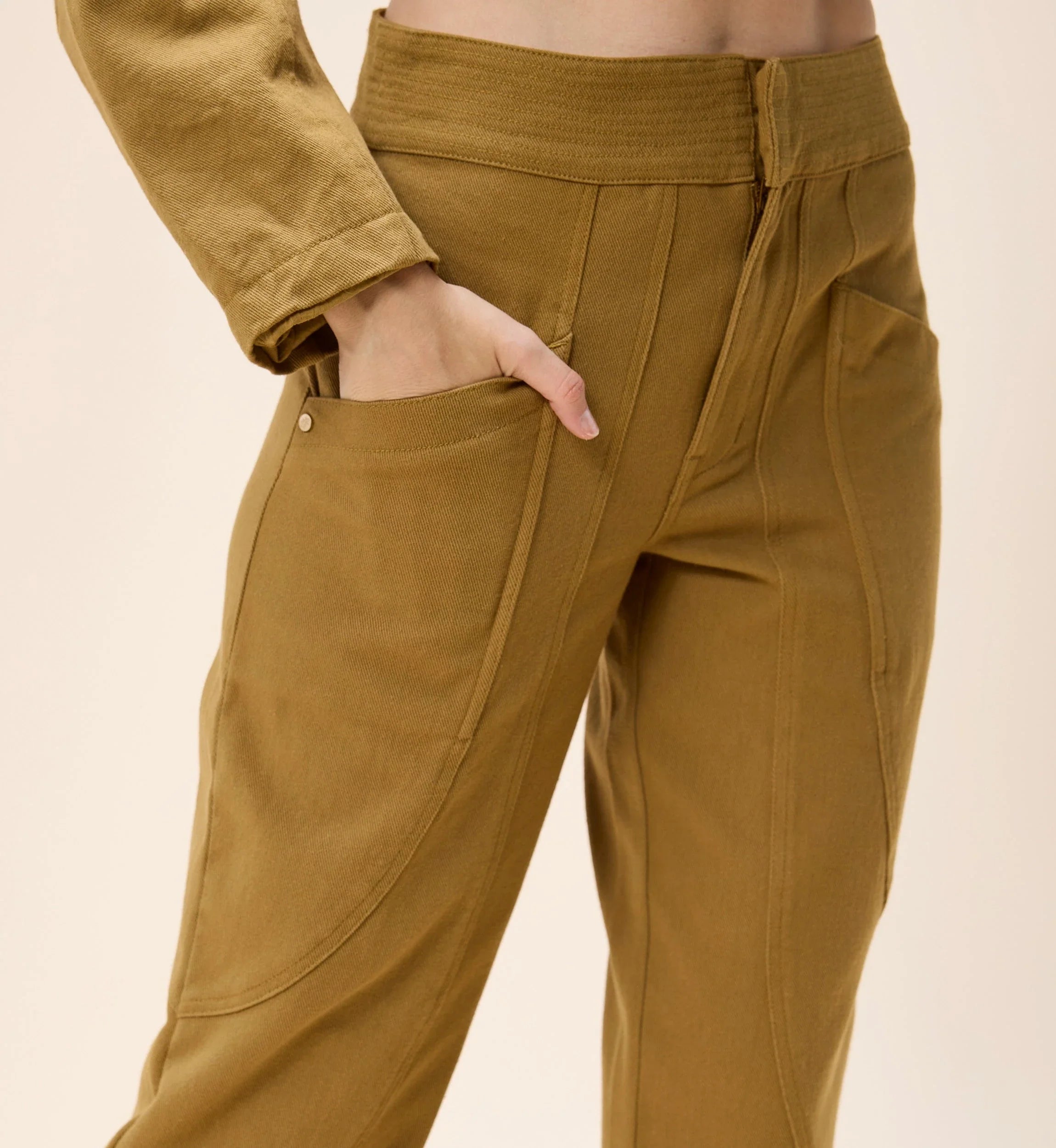 Leo Pant