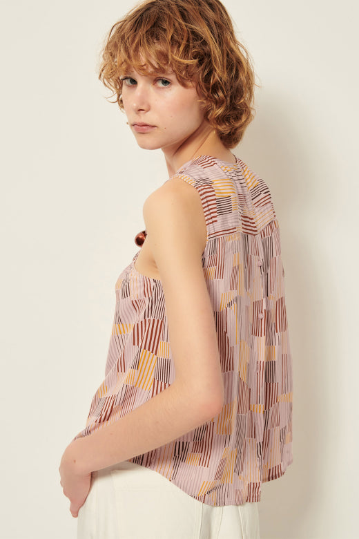 Atrano Halter | Abstract Stripe Halter Tank Top